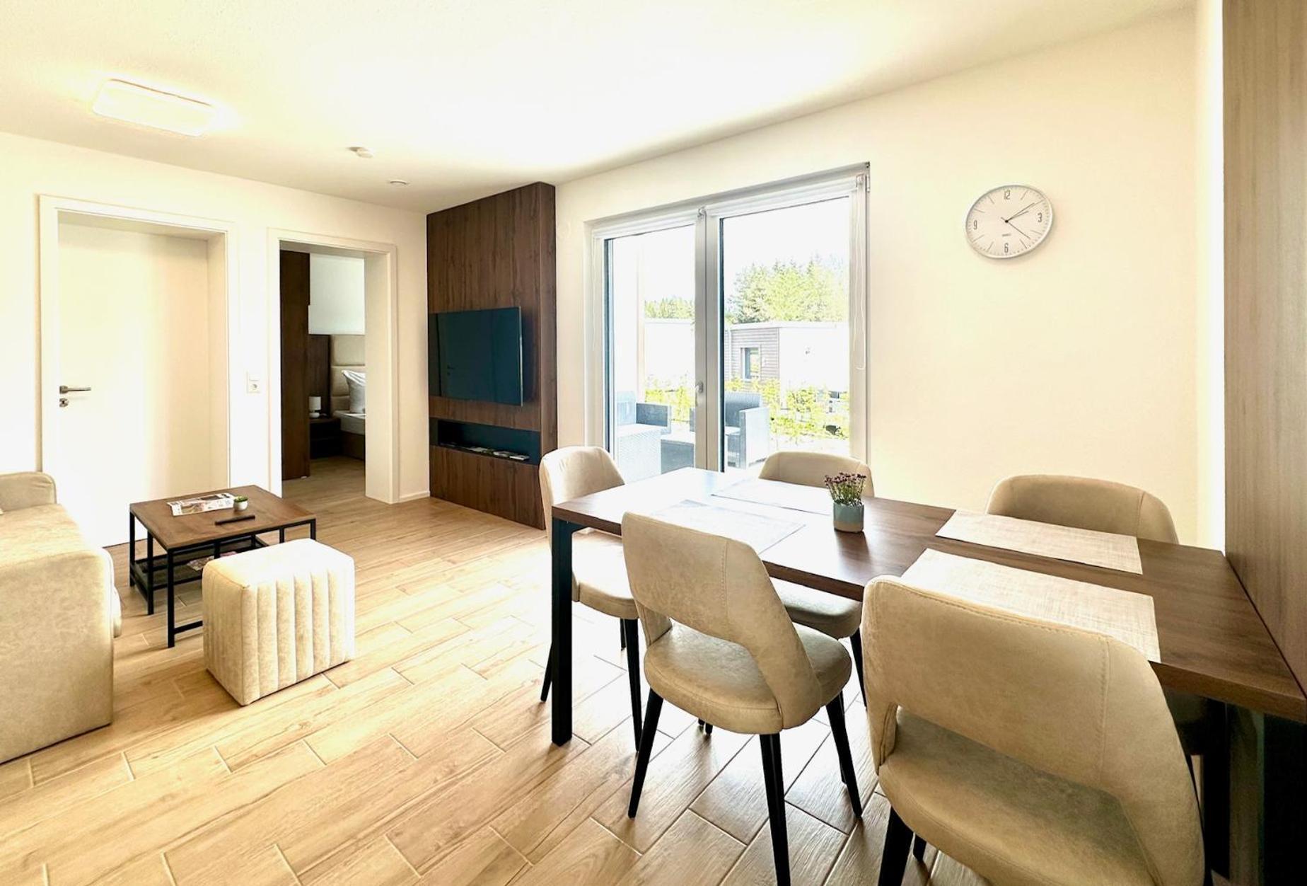 Tiny House Village Loeffingen Ngoại thất bức ảnh